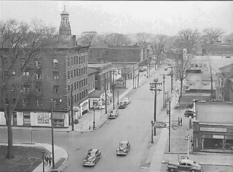 Look down Arsenal St. 1 768x567