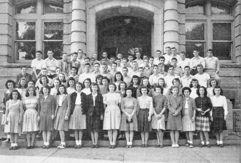 January 1947 graduating class 768x519