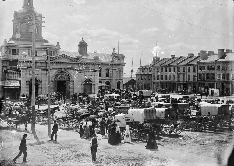 Location 406 Kingston City Hall