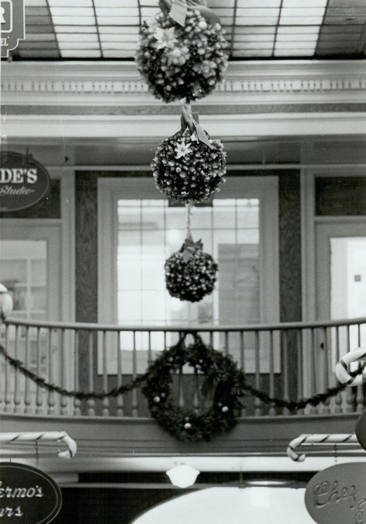 Paddock Arcade Christmas Decorations