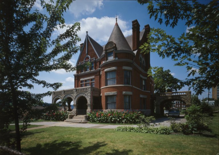 Schwab Mansion - Riverside Drive, 73d and 74th Streets (1906 - 1948)