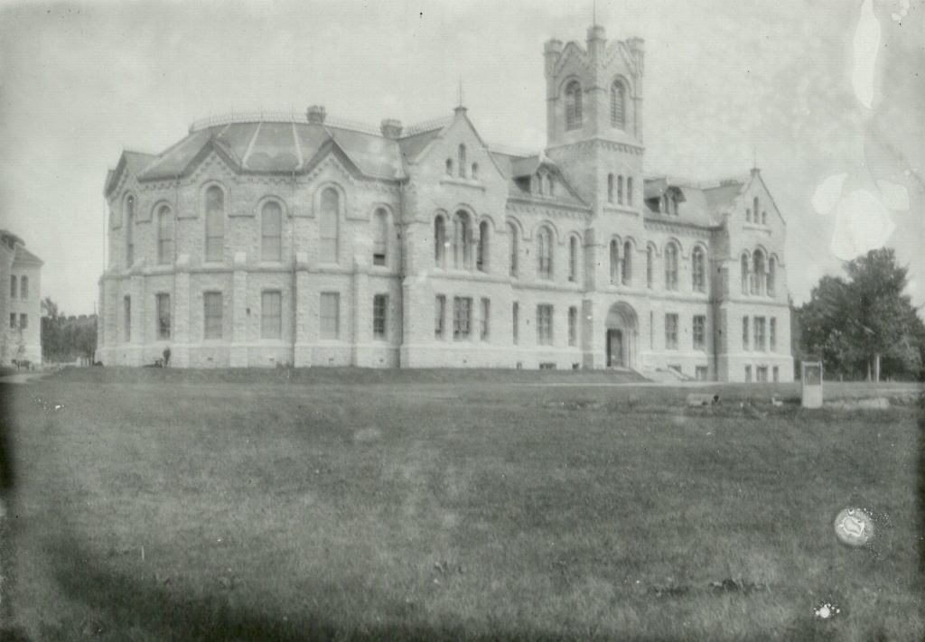 Theological Hall - Queen's University