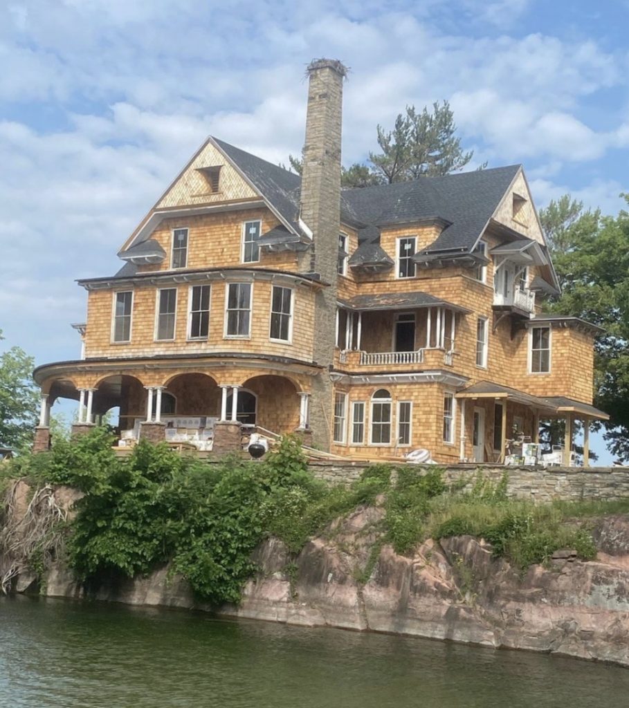 Main house on Sport Island