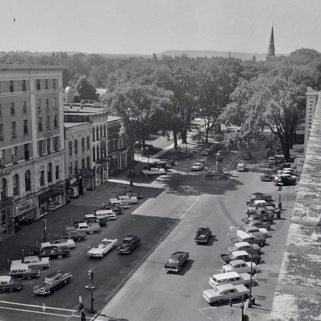 1950s Washington Street entering Public Square