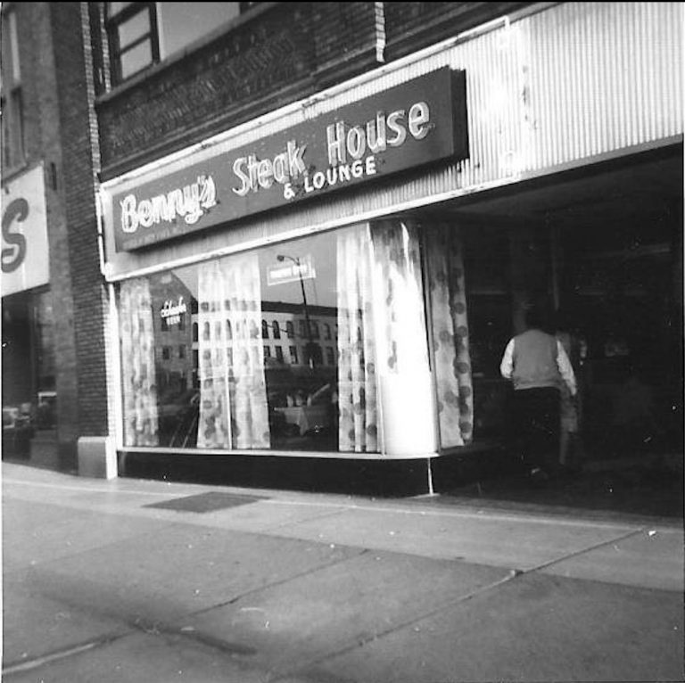 Benny's Steak House - 1050 Arsenal St