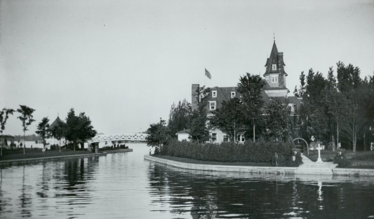 George Boldt's Wellesley House - 1000 Islands