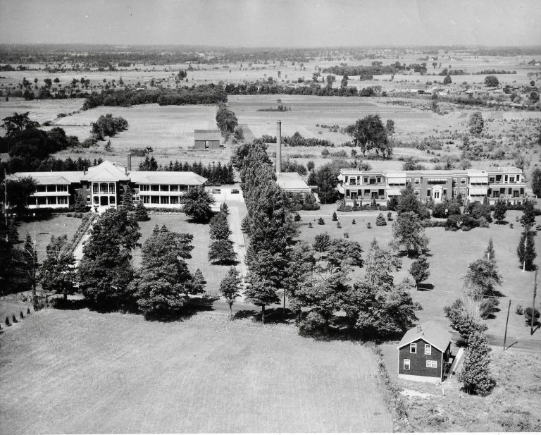 Bide-A-Wee Hospital - Bradley Street (1916 - 1946)