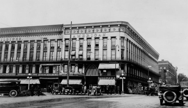 Woolworth - Woolworth Building - Public Square (1921 - Present)