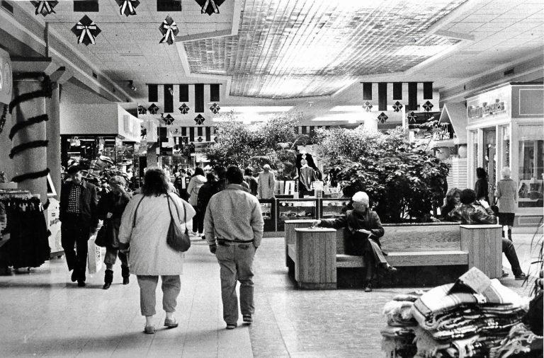 1986 Christmas Shopping Season - Watertown, N.Y.