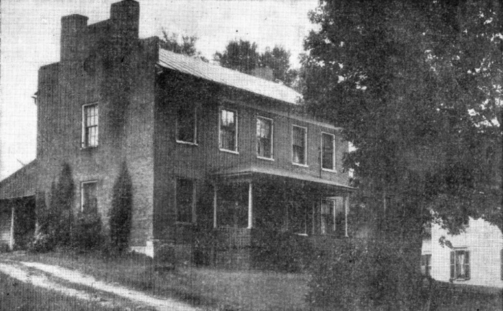 Benton Home in Oxbow, NY