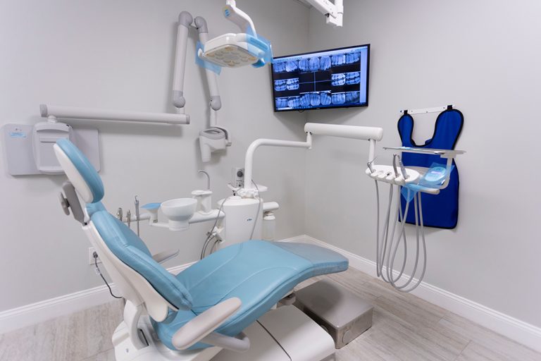 11th Ave Dental Exam Room 031 768x512