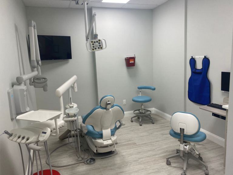Manhattan Dental Room 768x578