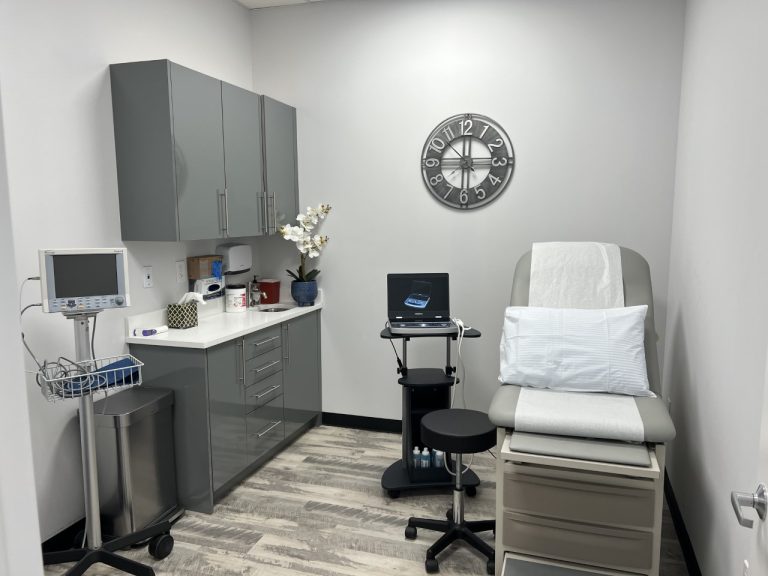 Vein Vascular Specialists Clinics Office Exam Room.jpg 768x576
