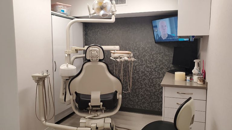 exam room 1 dentist in the bronx dental clinic 768x432