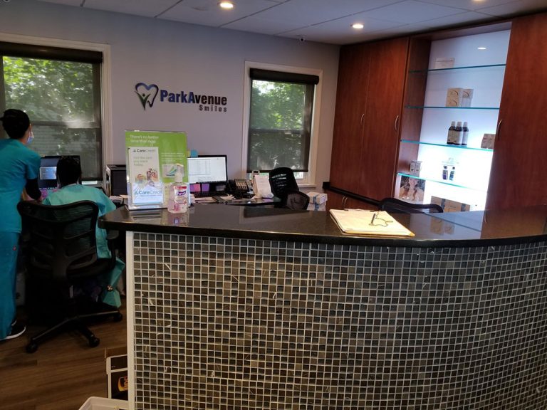 front desk2 Dental Clinic Yonkers Westchester NY 768x576
