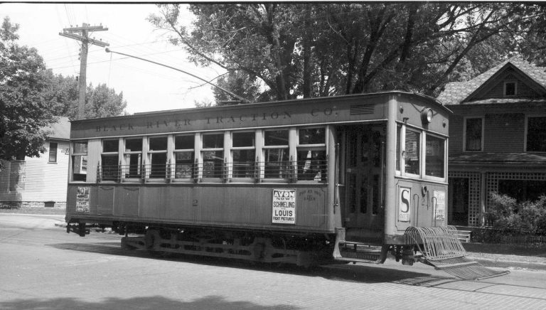 The Watertown Street Railway Co opens in 1891