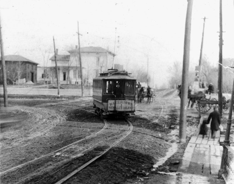 The Watertown Street Railway Co opens in 1891