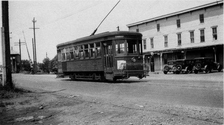 The Watertown Street Railway Co opens in 1891