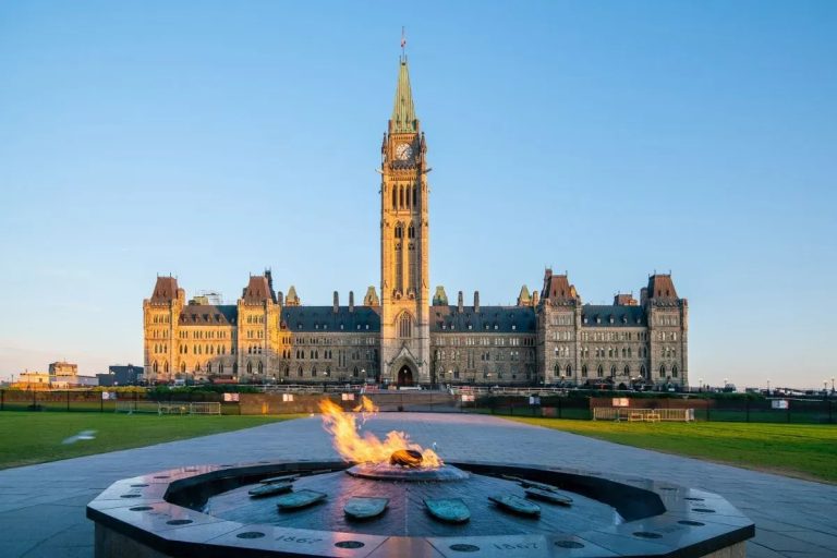 Parliment Hill Ottawa 1 768x512
