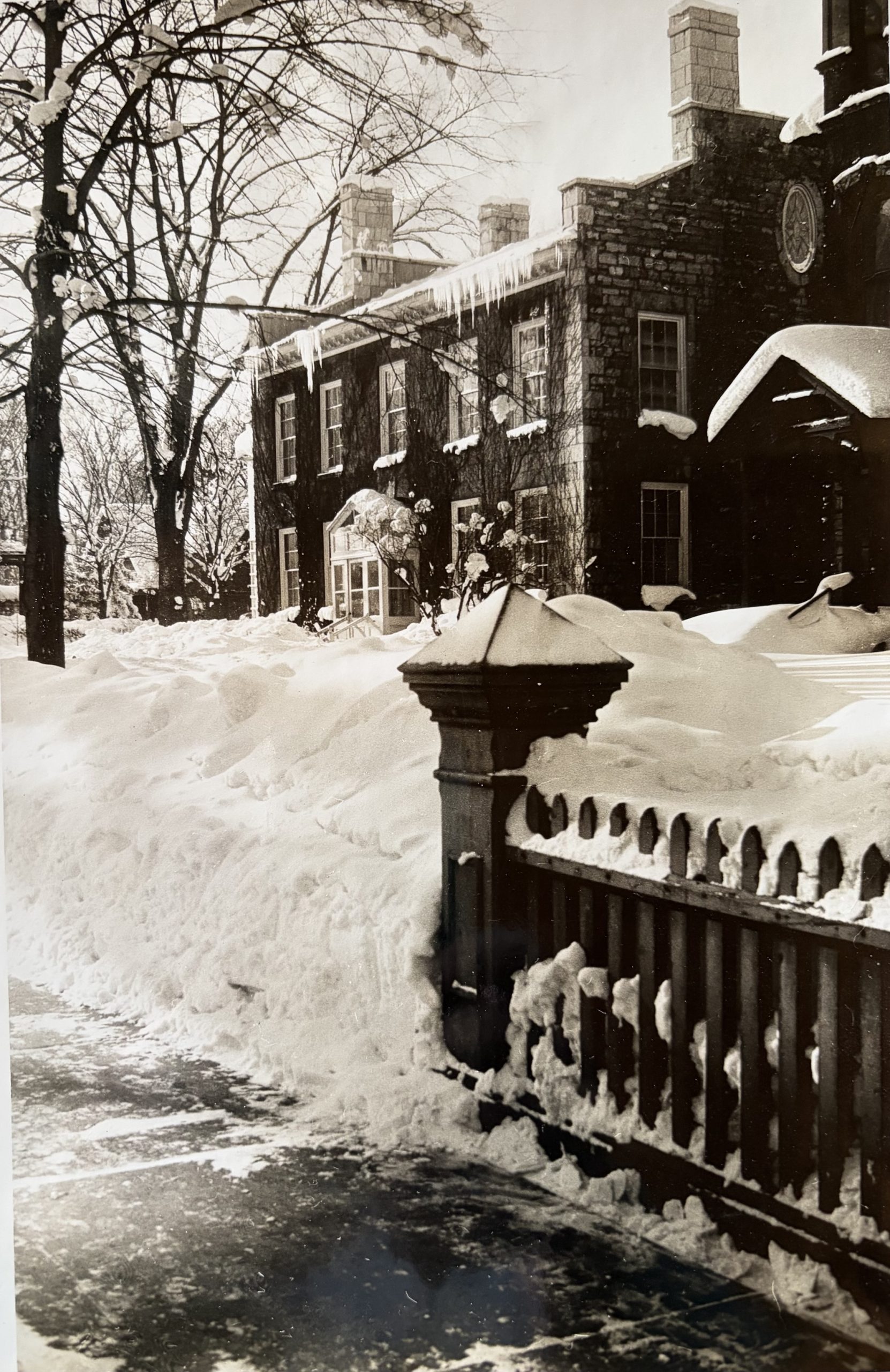 Richard E. Hungerford Mansion - 330 Washington Street (1884 - 1948) 6 O. Hungerford and R. Hungerford Homes